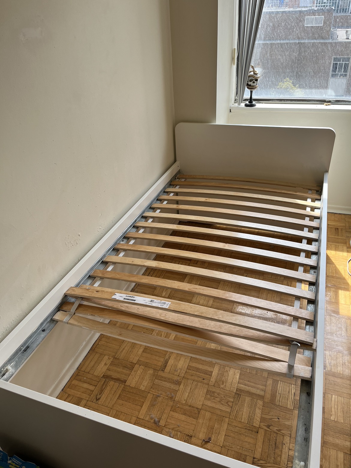 Ikea släkt twin bed frame - photo 2