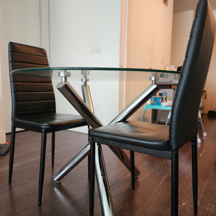 Glass top Dining table for 4 with 2 chairs - photo 2