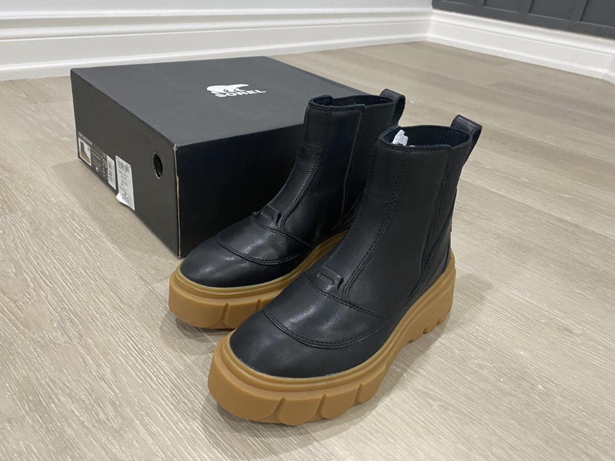 Sorel boots size US 7.5 - Brandnew