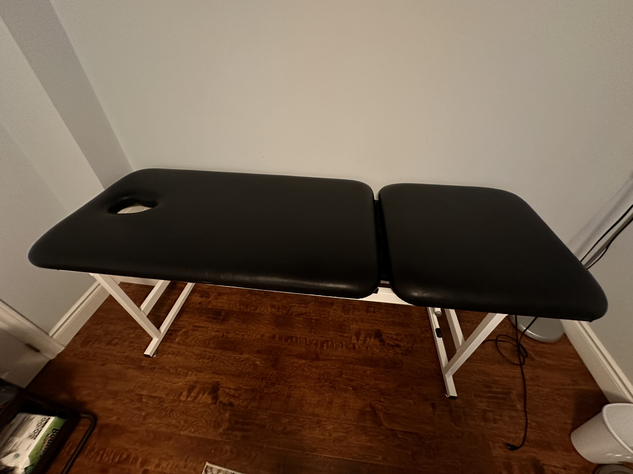 Massage table for sale - photo 2