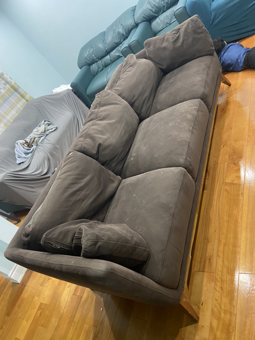 3 seater sofa (delivery available)
