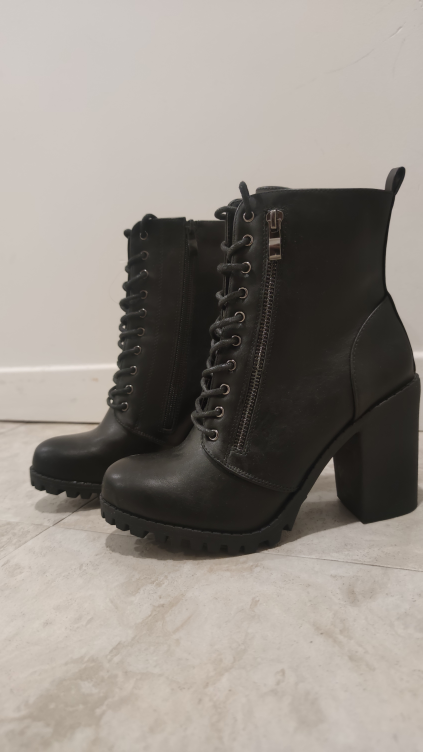 ✨ NEW ✨ Women's Chunky Heel Ankle Booties thumbnail