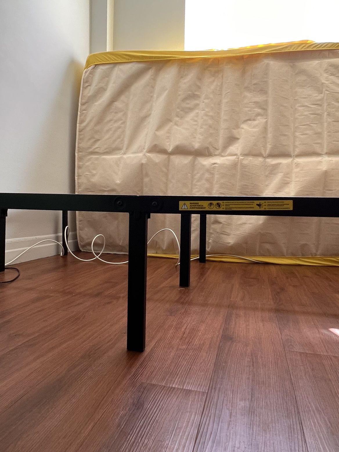 14 Inch Metal Platform Bed Frame - photo 2