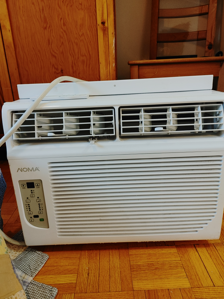 12,000 BTU Air Conditioner ( bought it for $500 plus) image indicator(3)