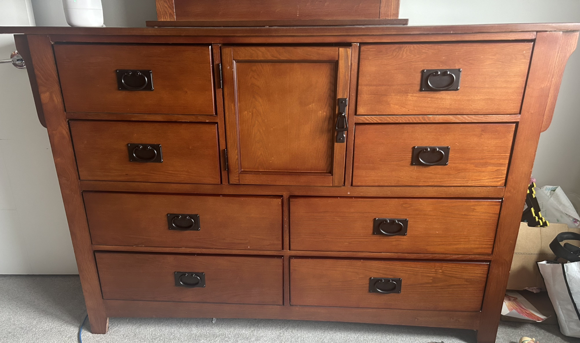 3 piece Dresser, Mirror and nightstand set - photo 2