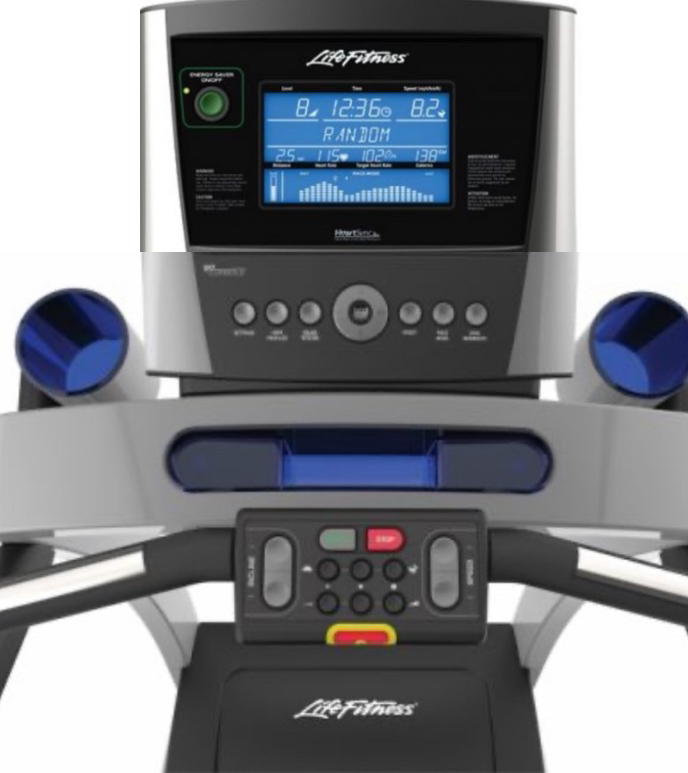 Life fitness T5 Treadmill with Go console ! - photo 2