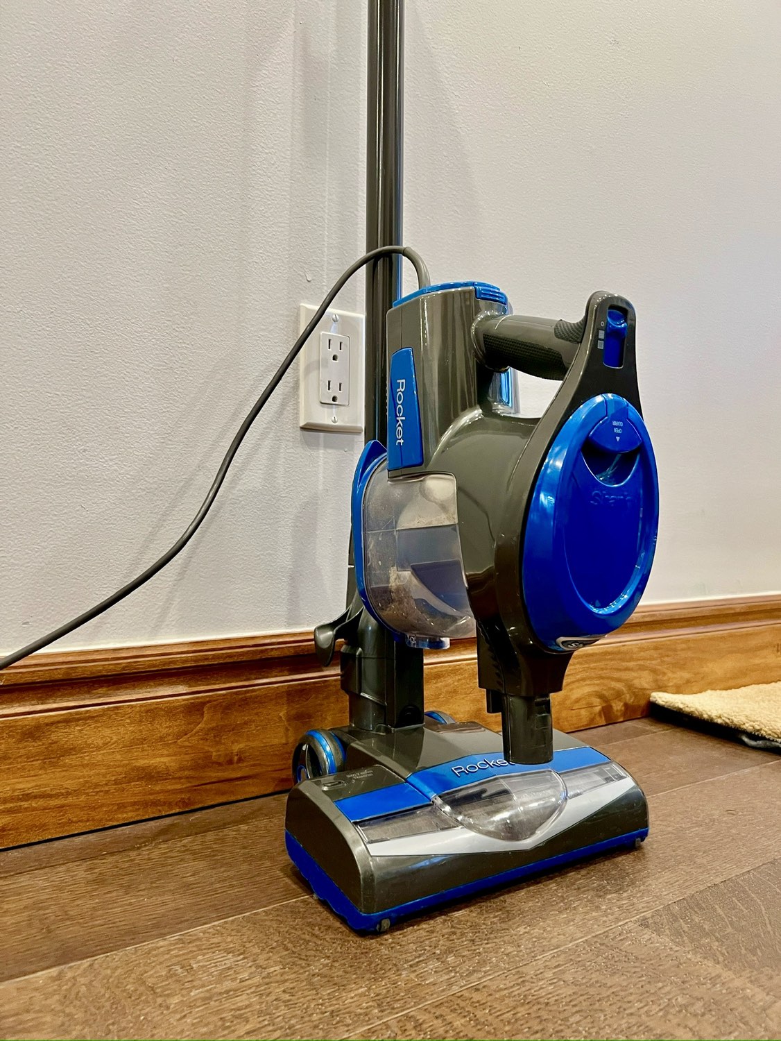 Shark Vacuum Cleaner, Rocket Ultra-Light