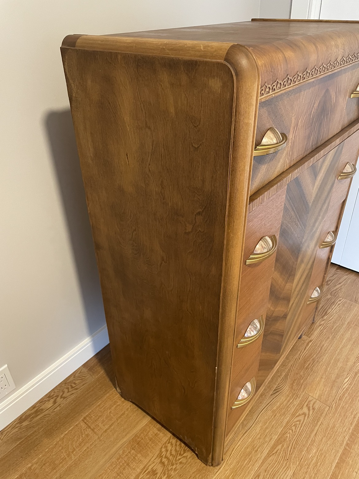 Stunning Vintage dresser - photo 5