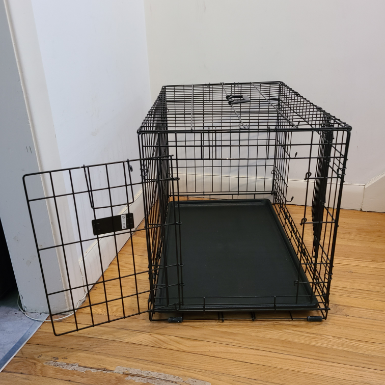 Folding double door dog crate (medium) for $40! thumbnail