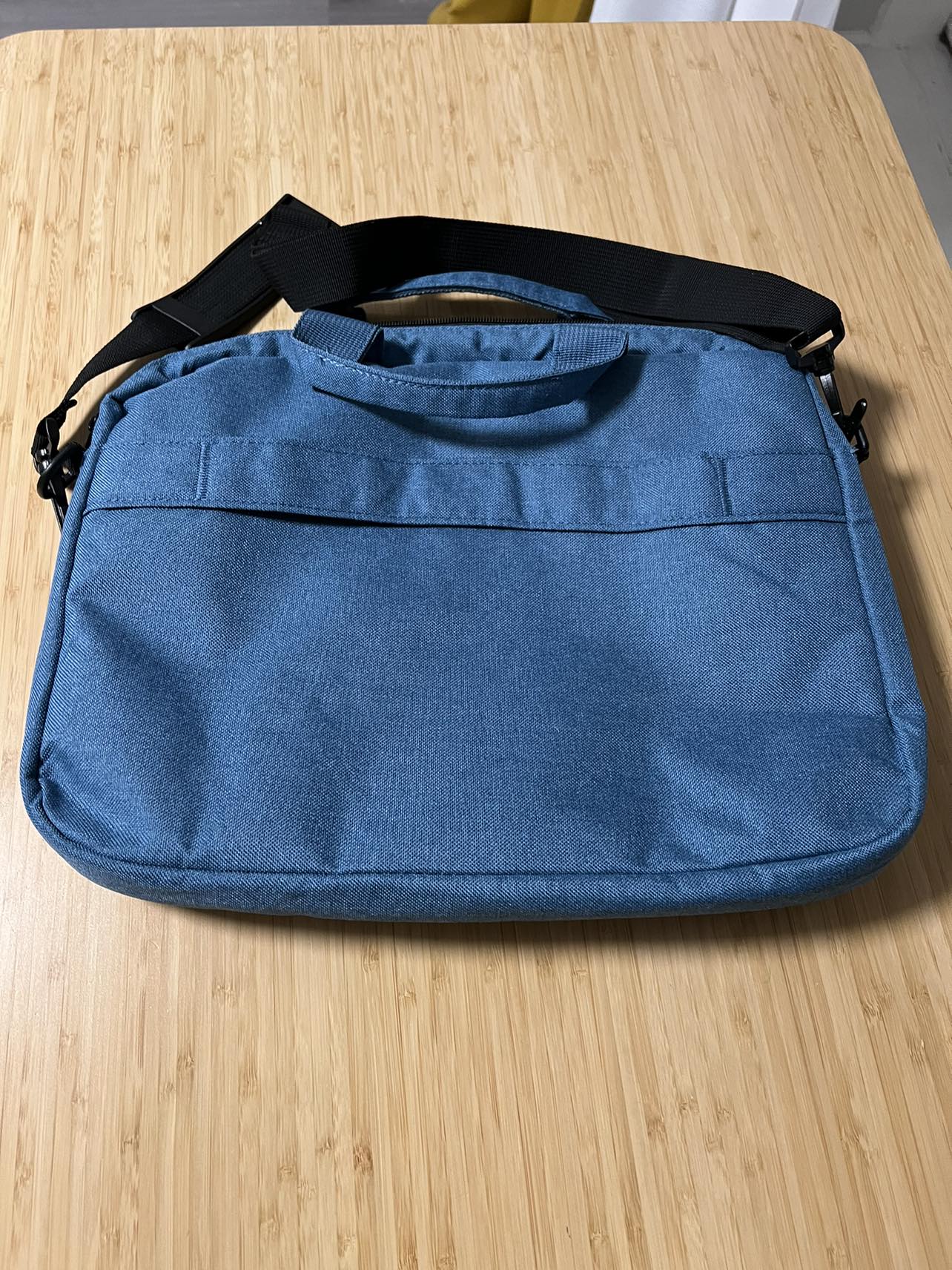 MOVING: Lenovo laptop bag image indicator(2)