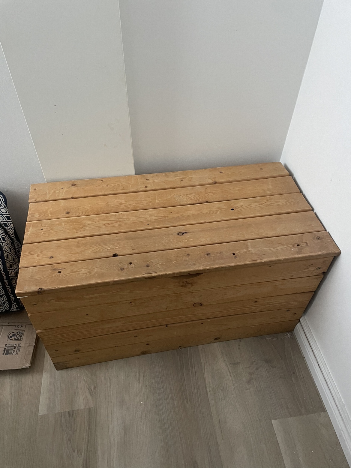 #freecycle storage/toy box