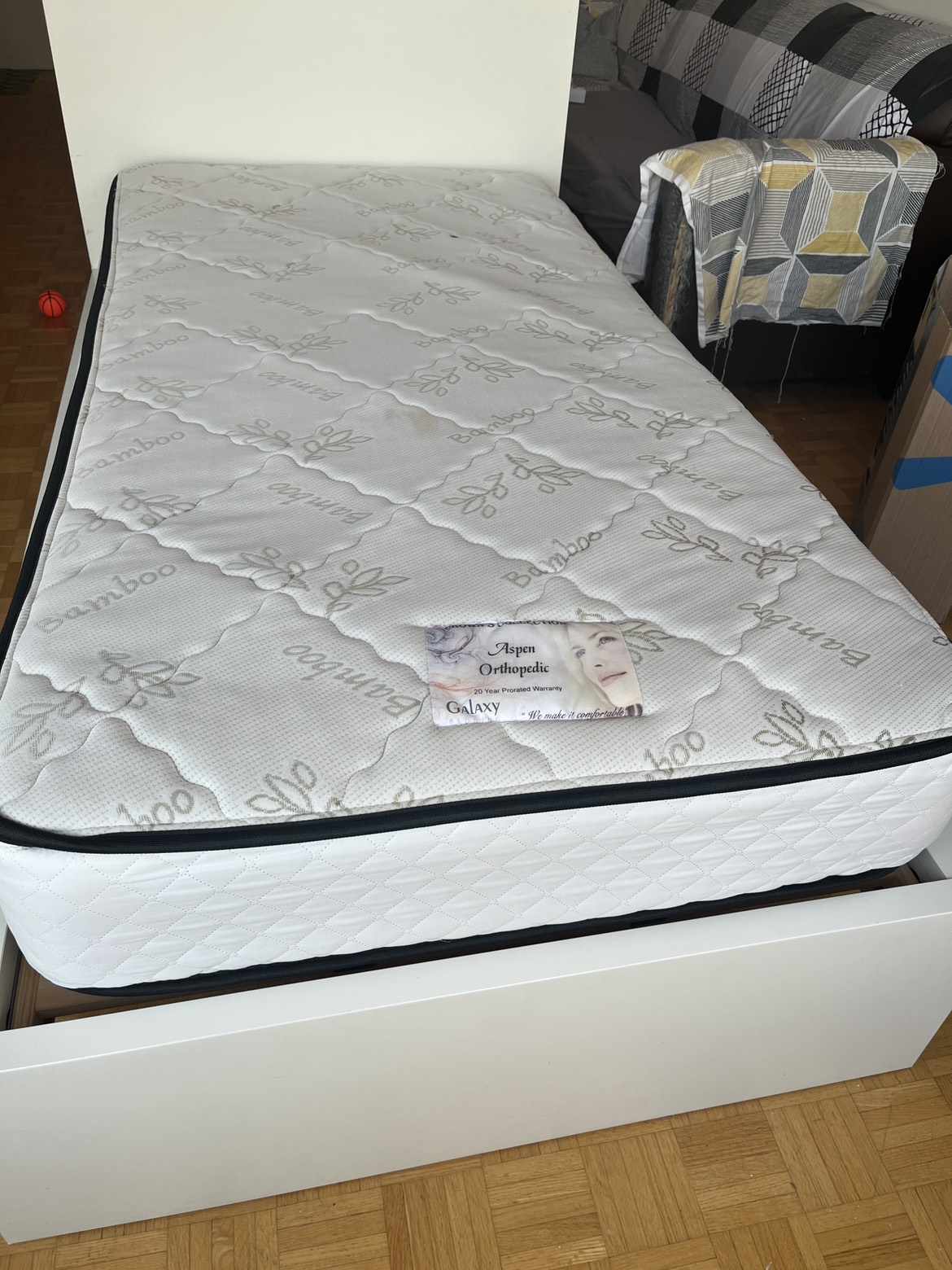 Twin bed with mattress or without mattress - photo 3