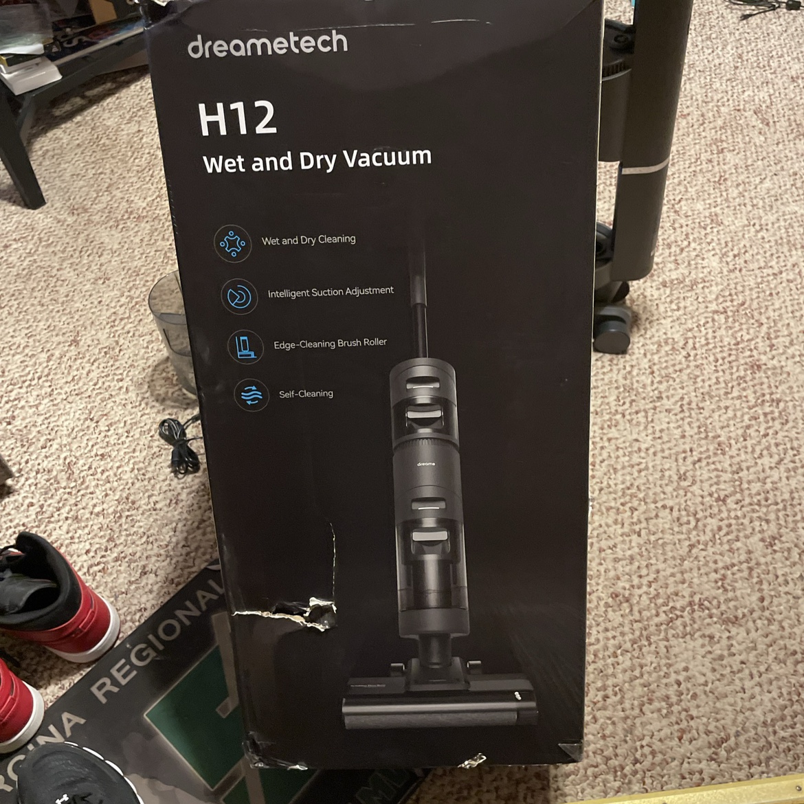 Dreame H12 wet dry vacuum