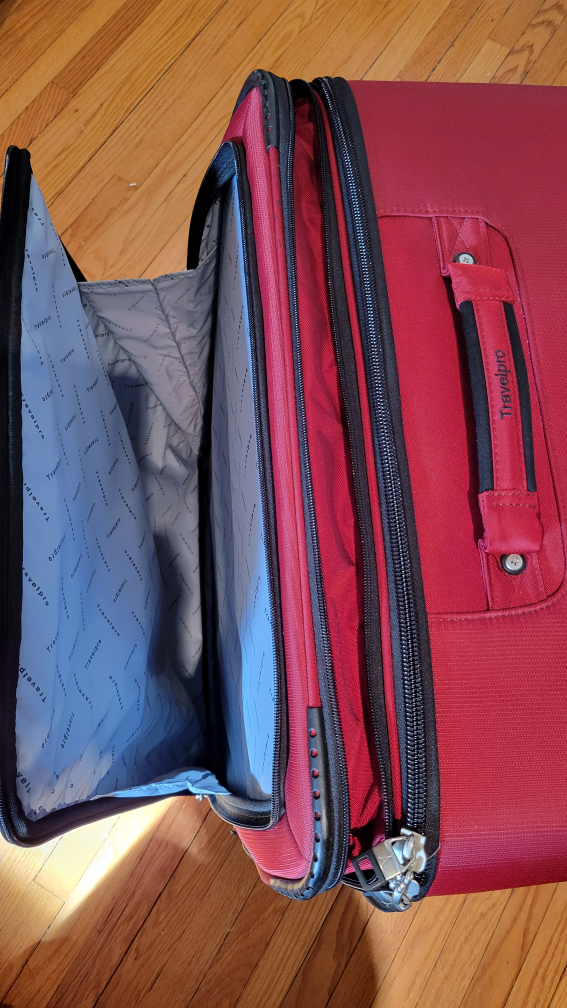 Large Travelpro Suitcase Luggage - photo 2