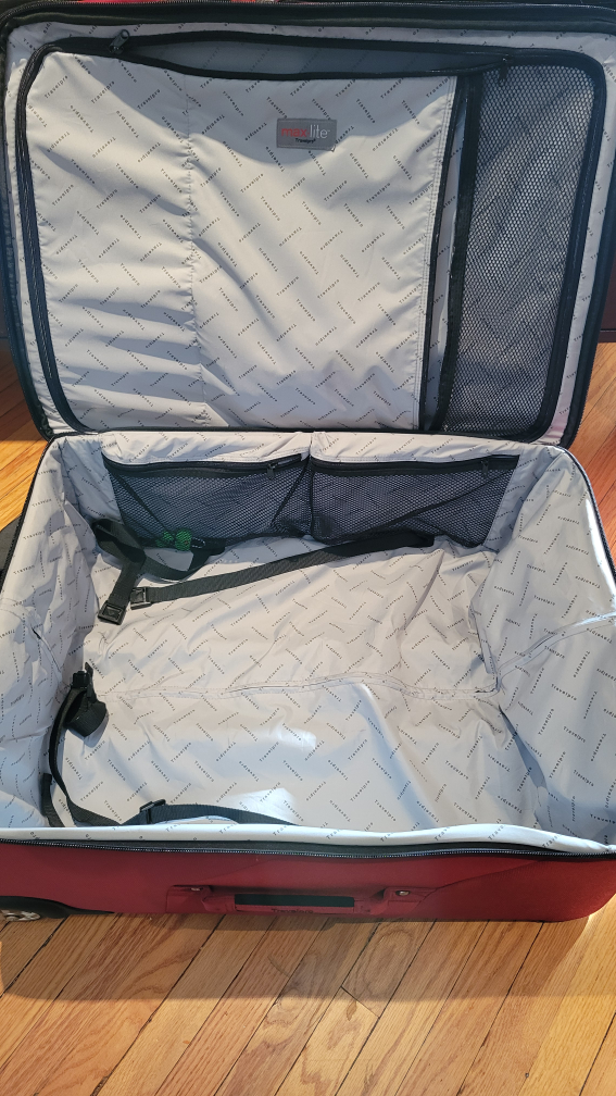 Large Travelpro Suitcase Luggage - photo 4