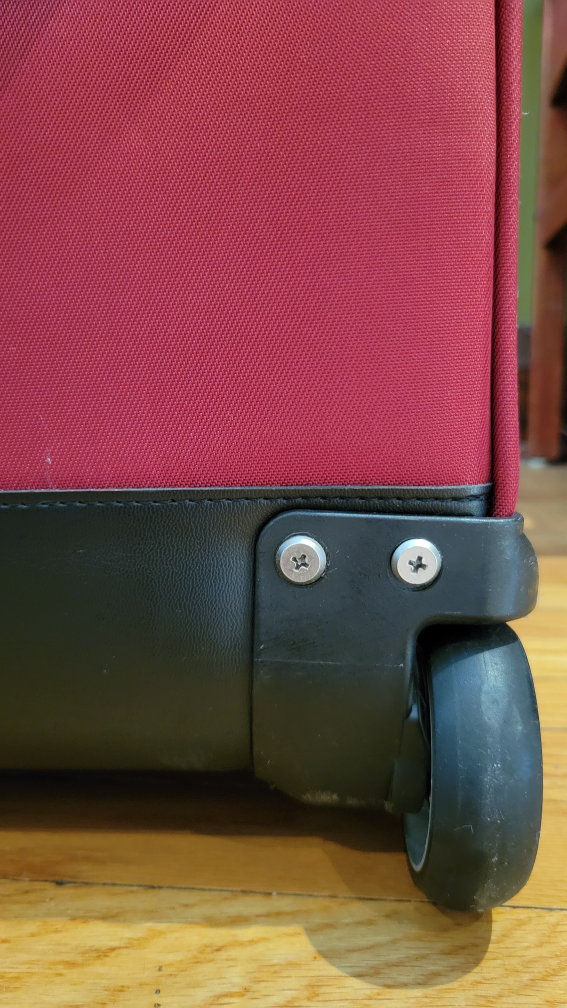 Large Travelpro Suitcase Luggage - photo 5
