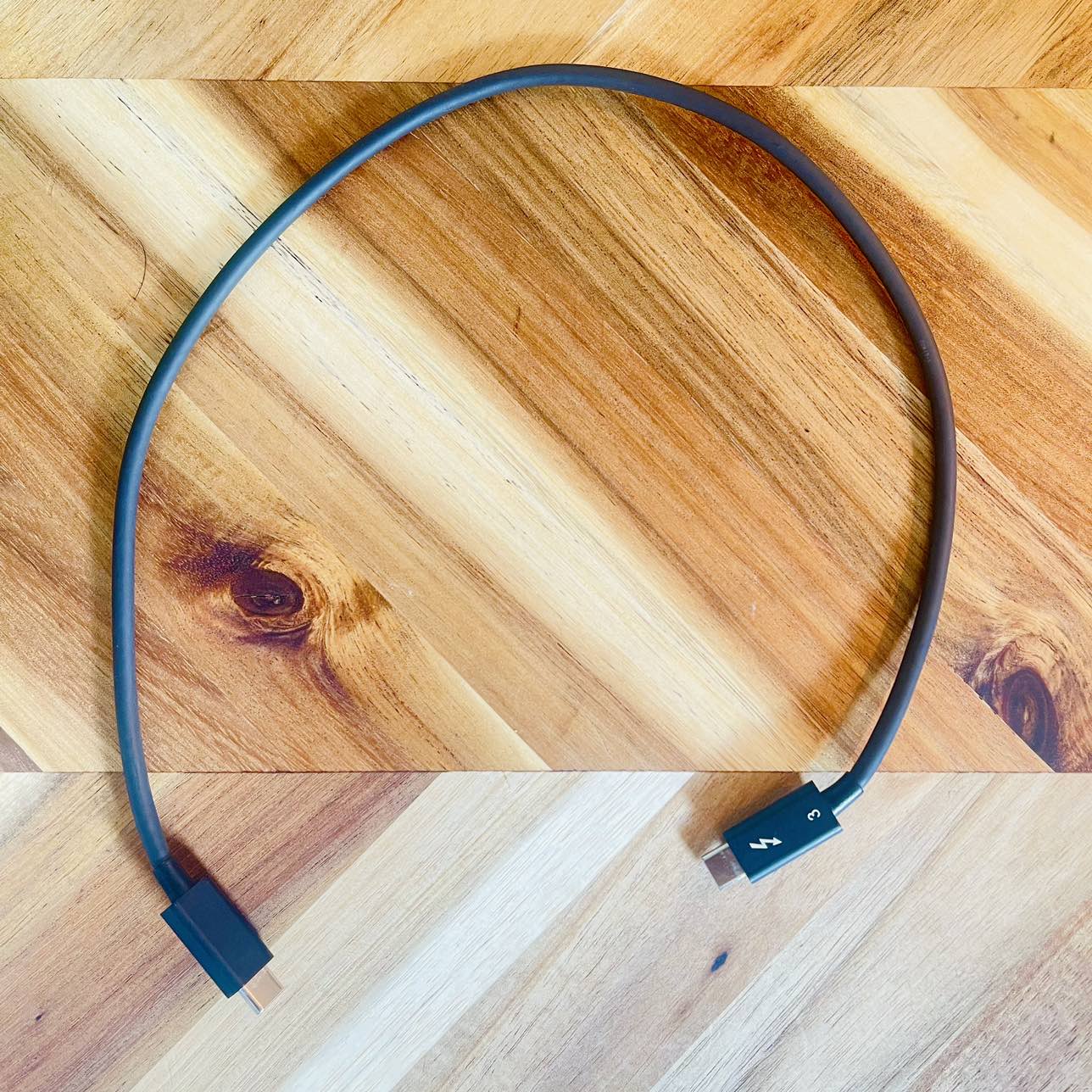 USB C to USB C Cable thumbnail