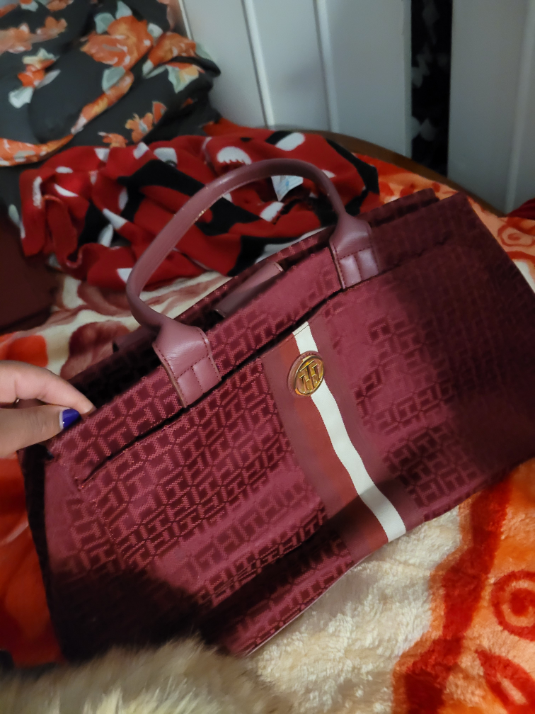 Tommy Hilfiger handbag thumbnail