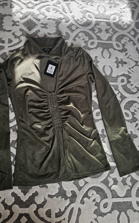 New Green Top with Hooks in the front