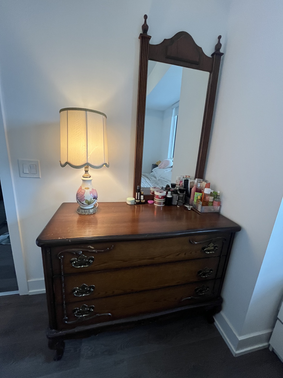 Vintage Drawer Dresser with Mirror