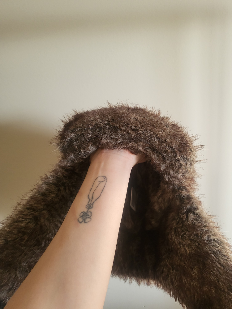 hat - photo 3