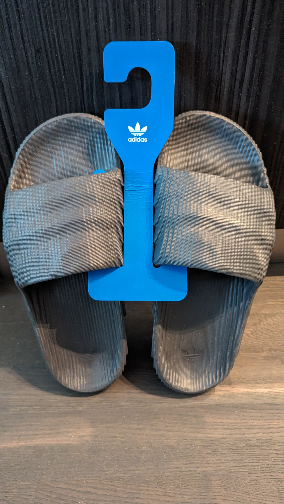 Adidas Adilette 22 slides grey black Men's US 9 Brand New