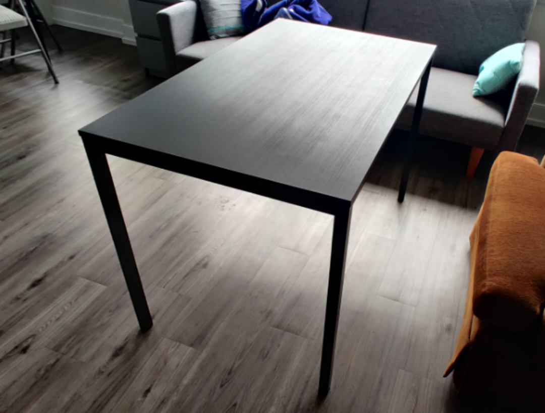 Desk/table - photo 2