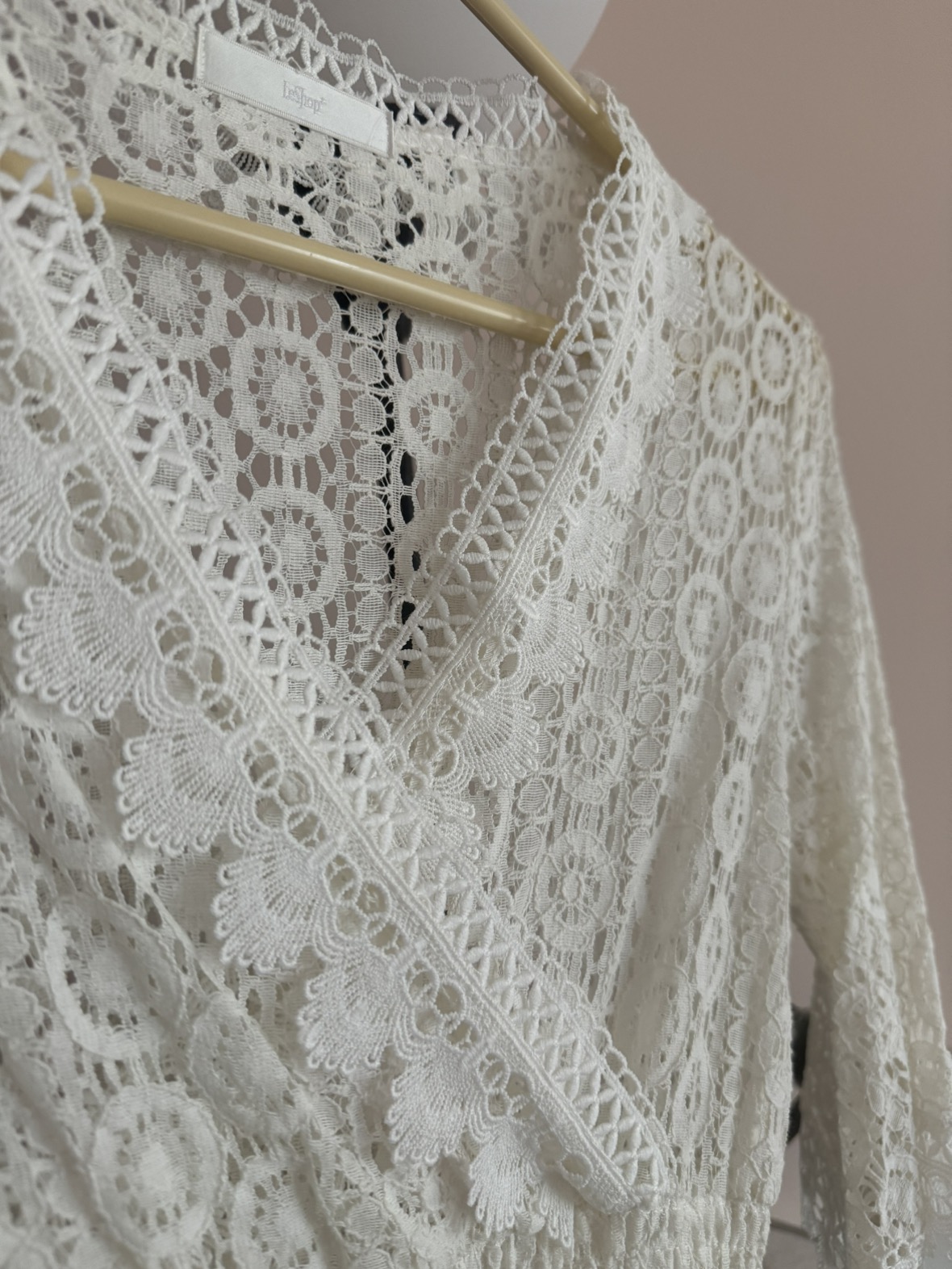 Lace white dress brand new image indicator(3)