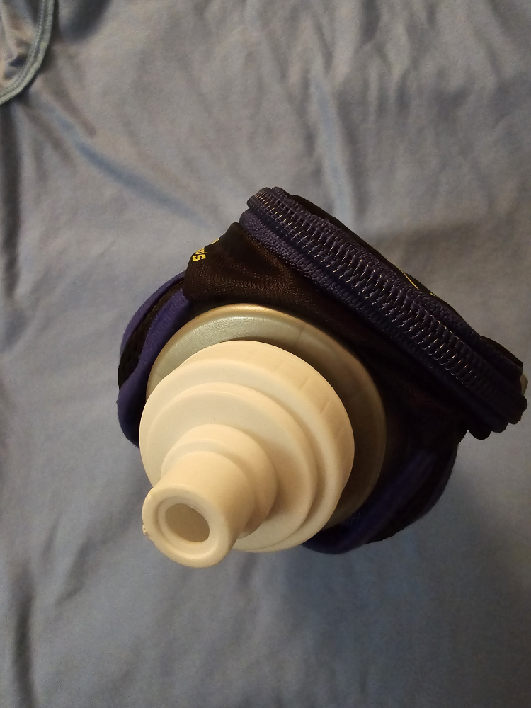 Handheld Running Water Bottle - photo 3