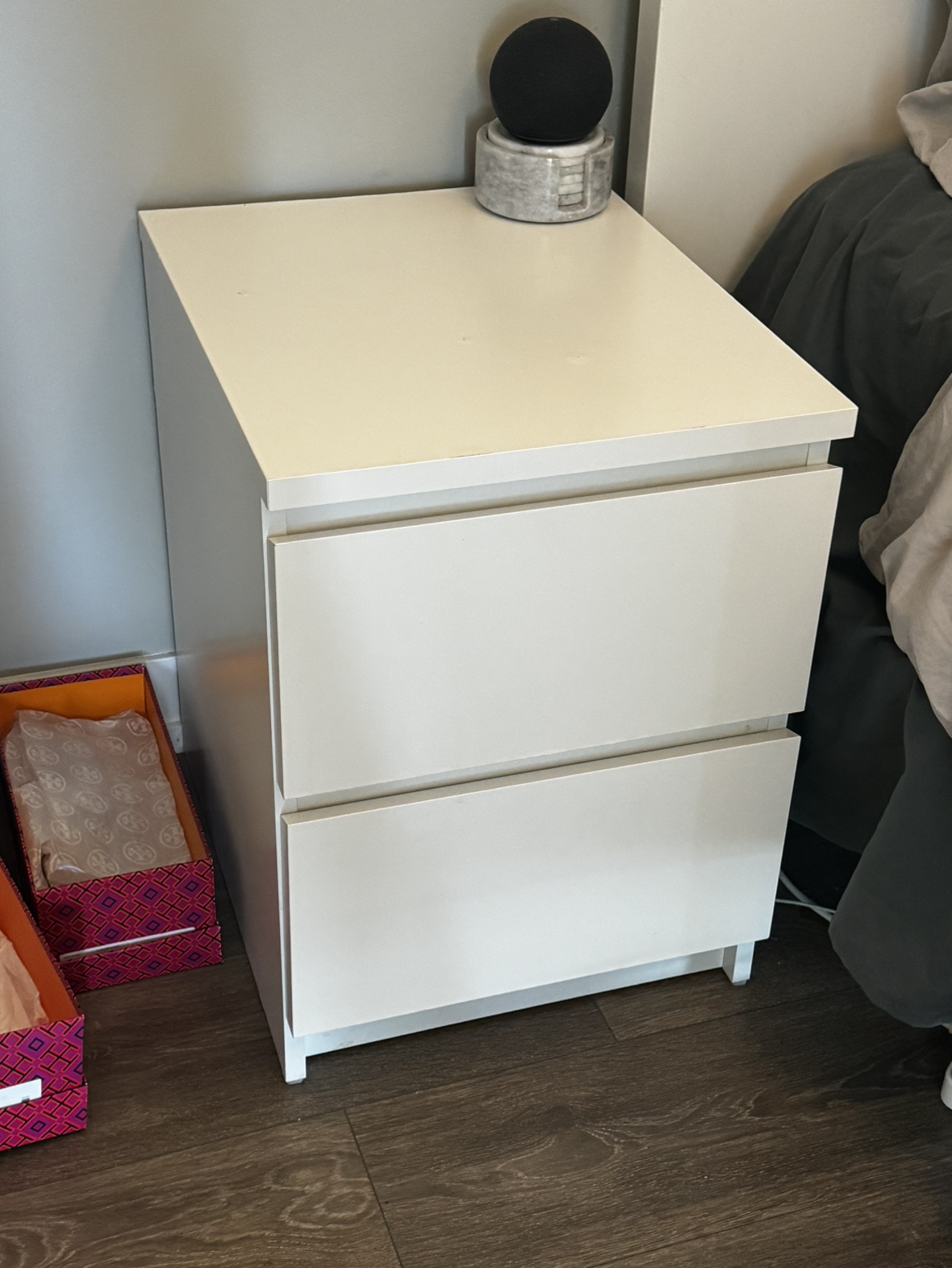 IKEA MALM Dresser image indicator(5)