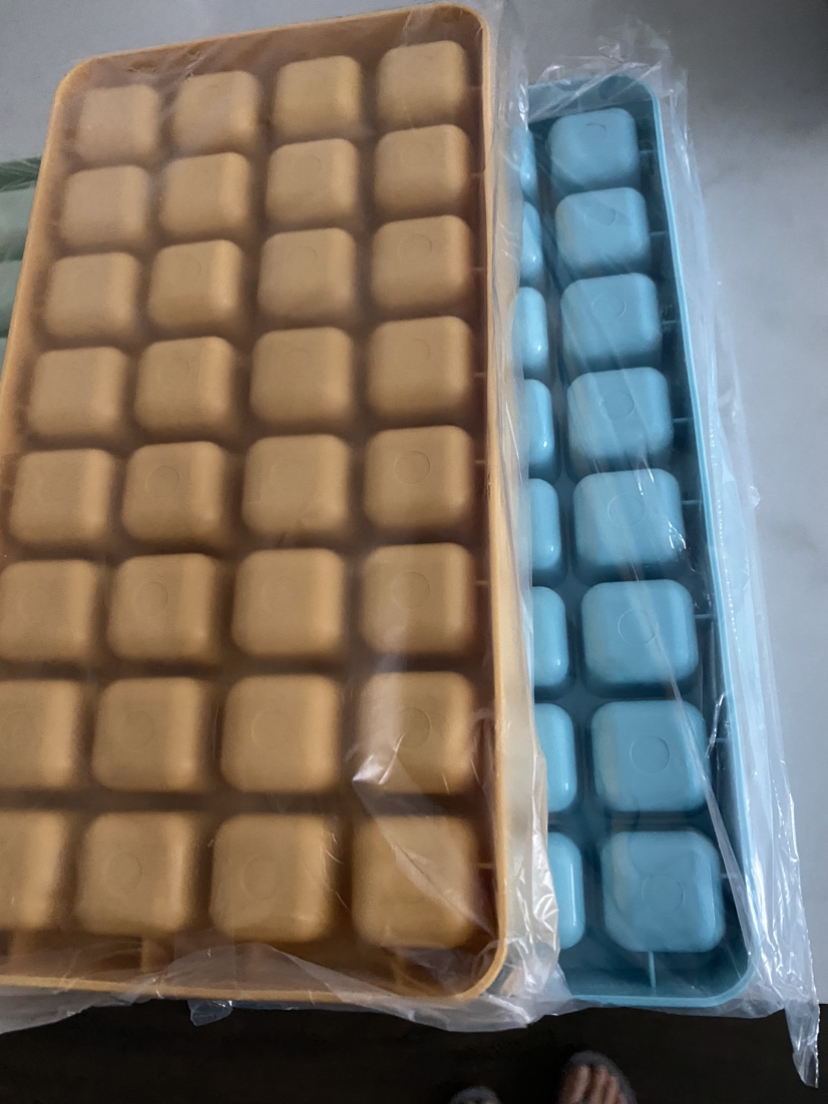 Brand new ice trays (3) 1 inch cubes 🥕 thumbnail