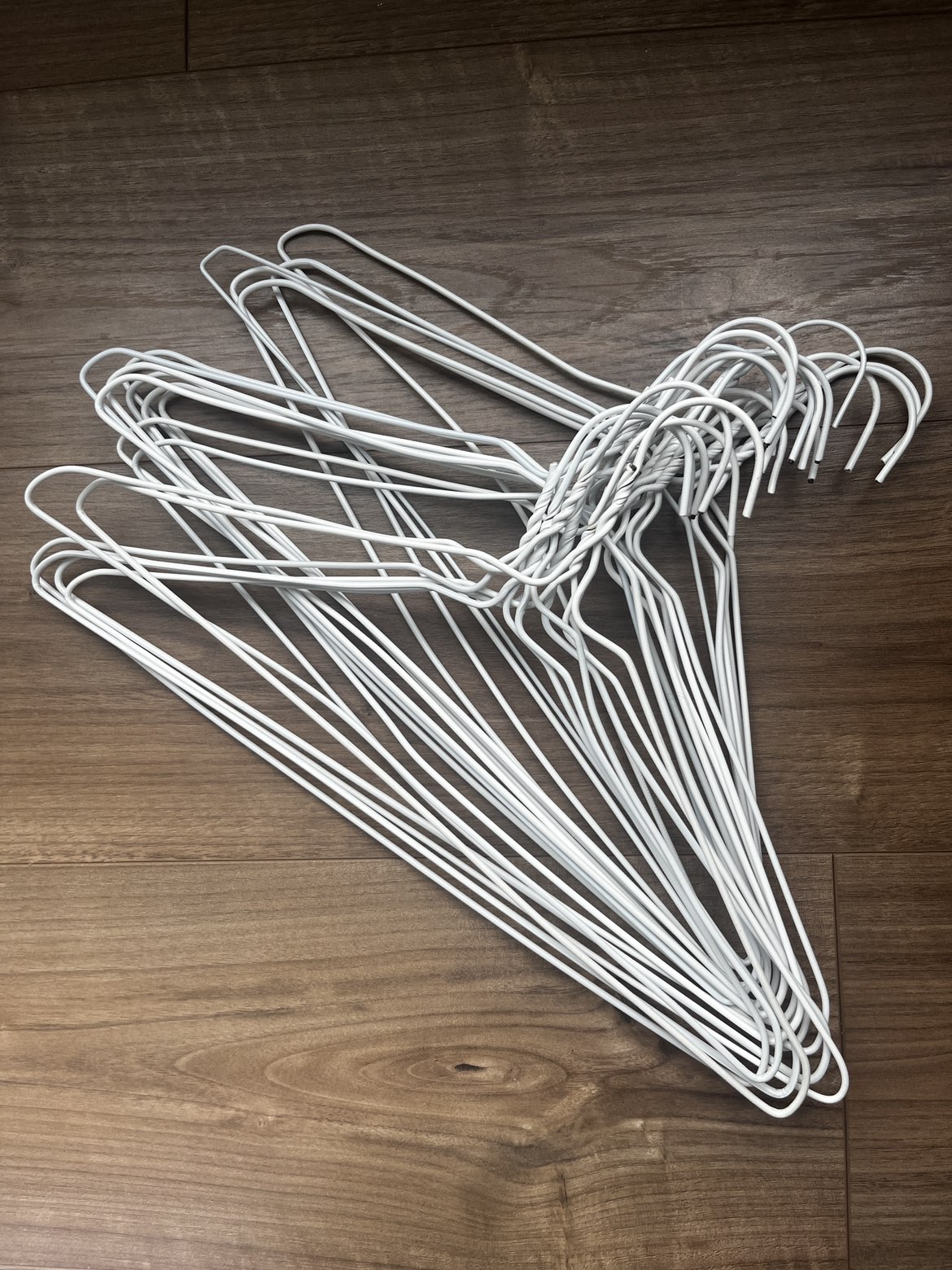 20 hangers