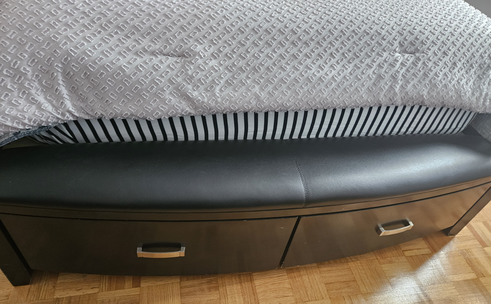 Queen  bed frame image indicator(2)