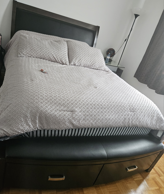 Queen  bed frame image indicator(3)