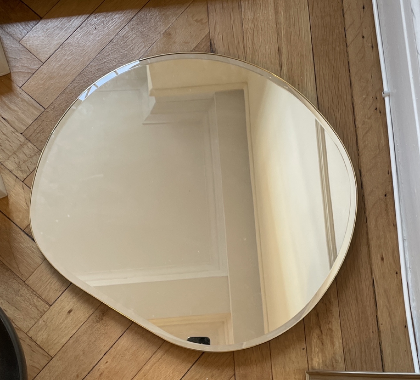 Wall mirror