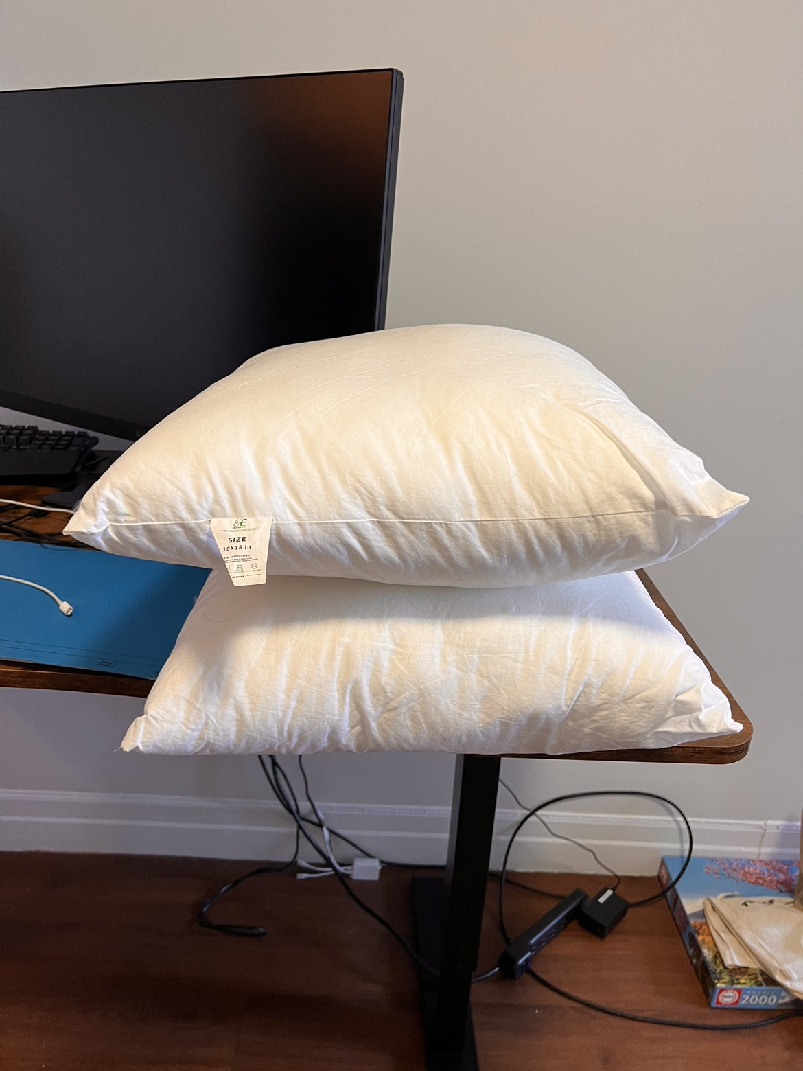 FREE PILLOWS AND PILLOWCASES WITH NEW YEAR THEME