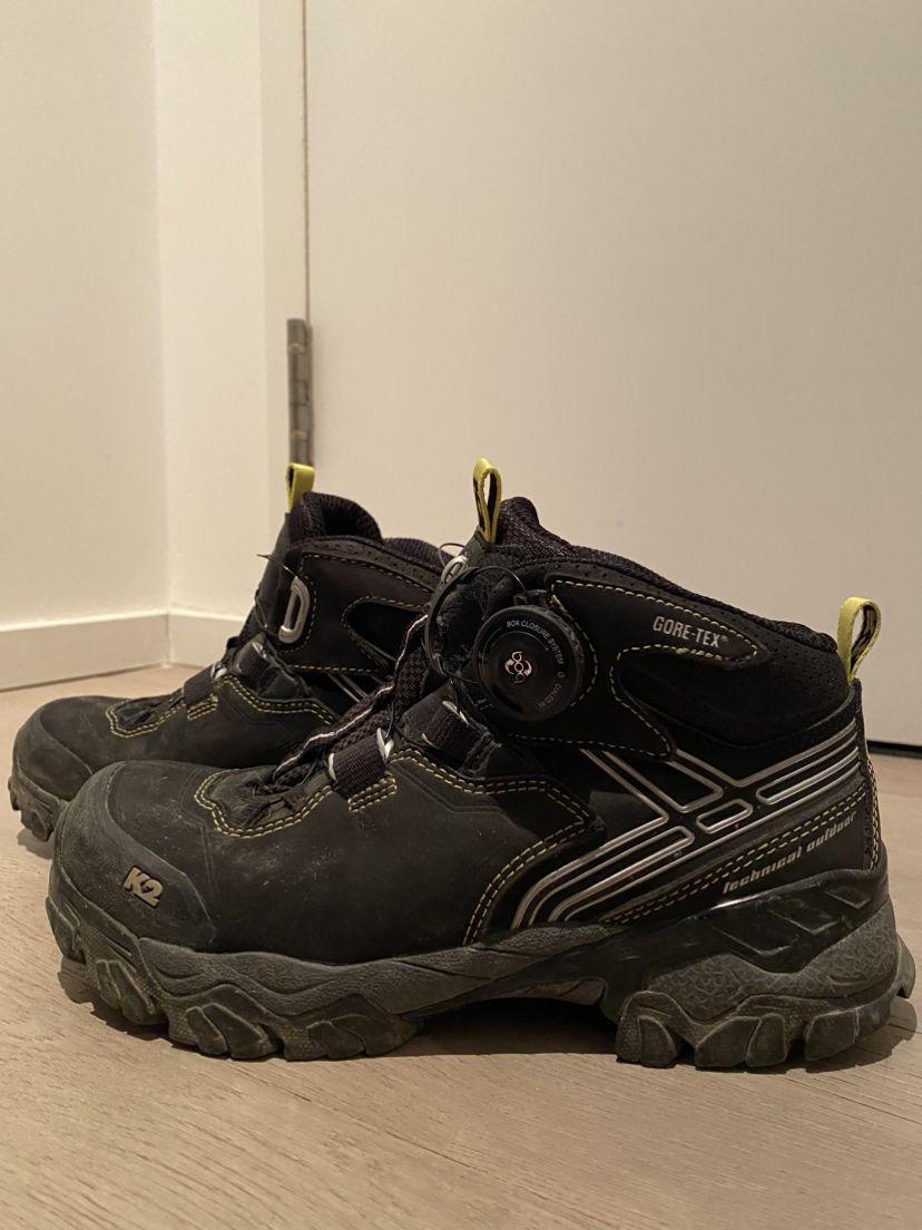 Women’s Hiking Shoes thumbnail
