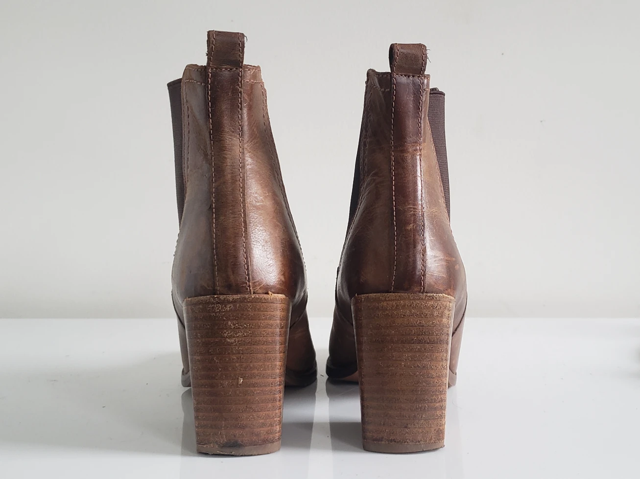 ALDO Brown Leather Chelsea Heel Boots - Size 7 image indicator(3)