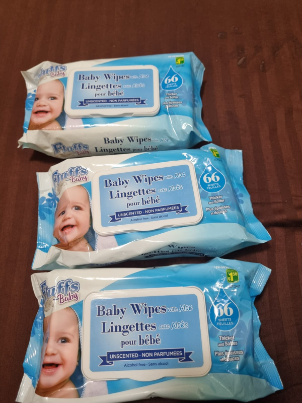 baby diapers kirkland size 4 and wipes - photo 3