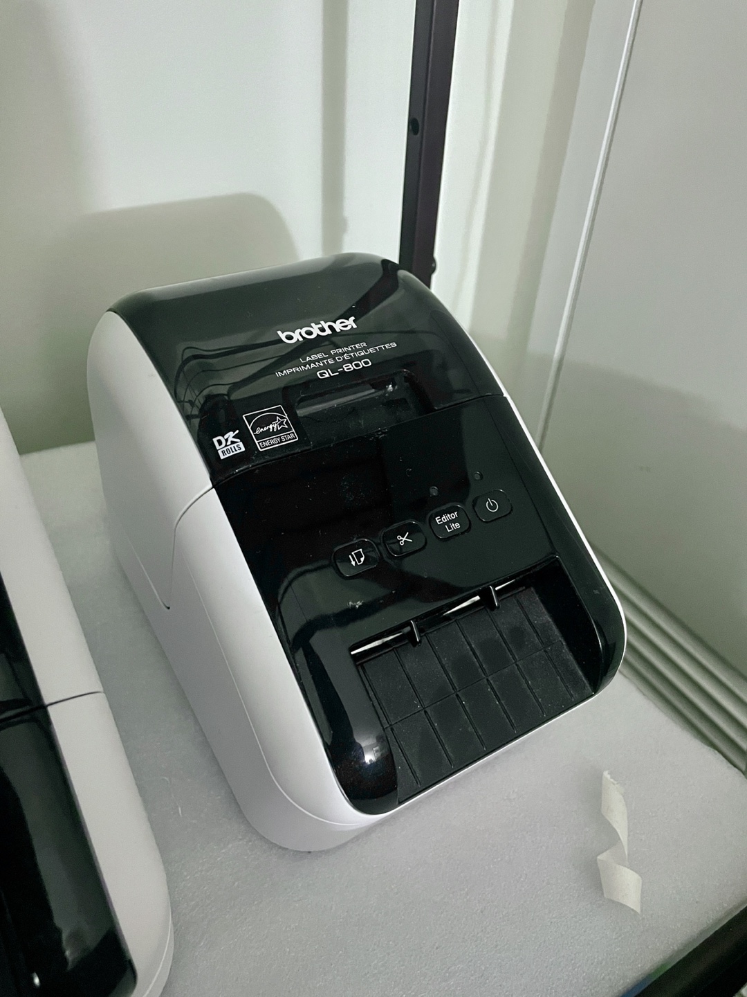 Brother QL-800 High Speed Label Printer - photo 2