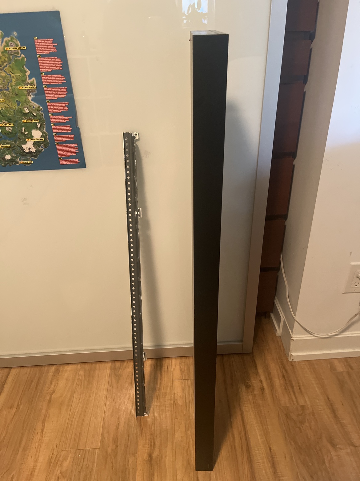 IKEA Lack floating shelf - black image indicator(2)