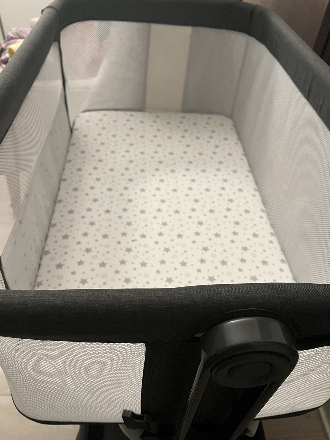 (LIKE NEW)Bedside Baby Bassinet with wheels and storage
