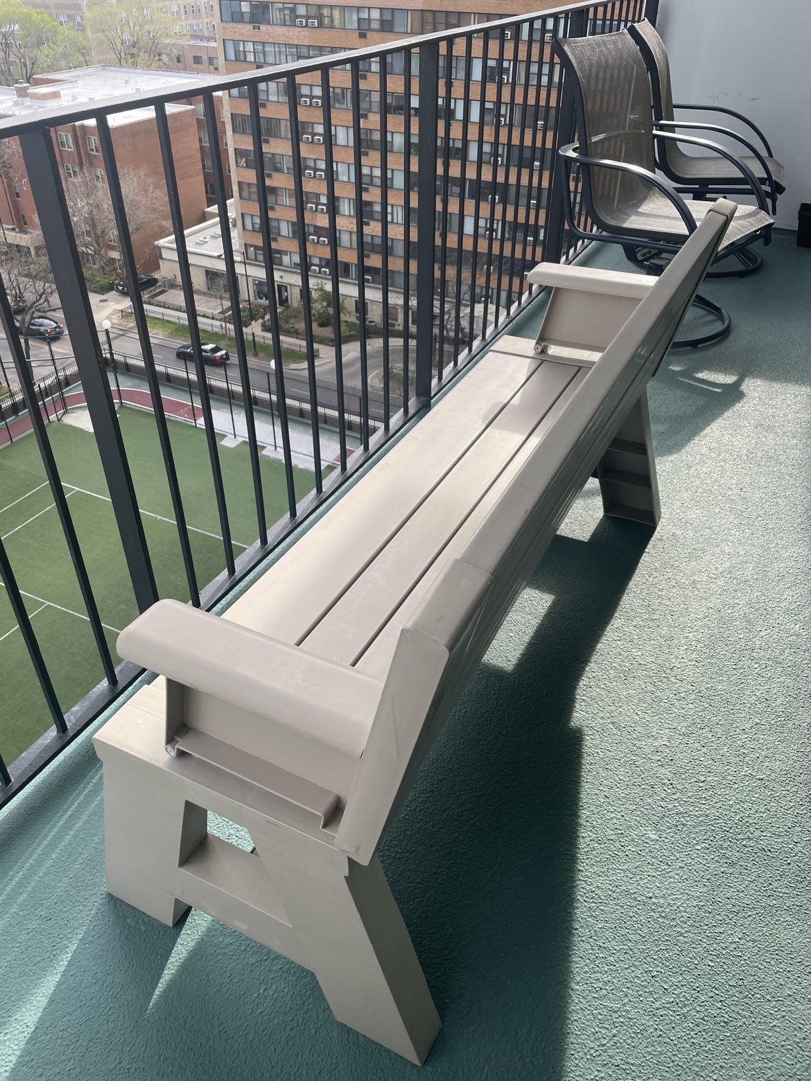 Bench that coverts to 1/2 picnic table - photo 2