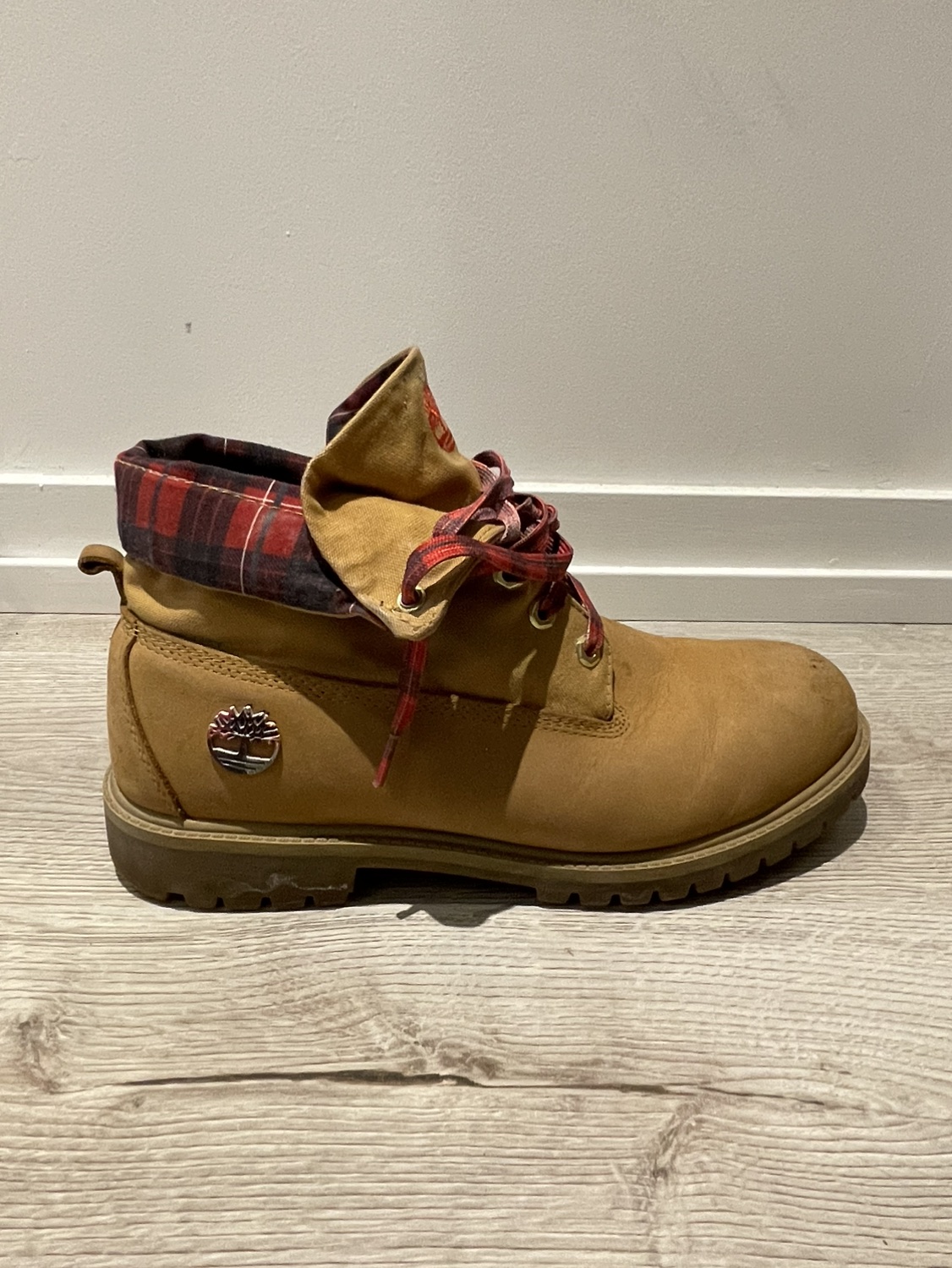 Timberland Boots waterproof - Men's Size 10.5 image indicator(2)