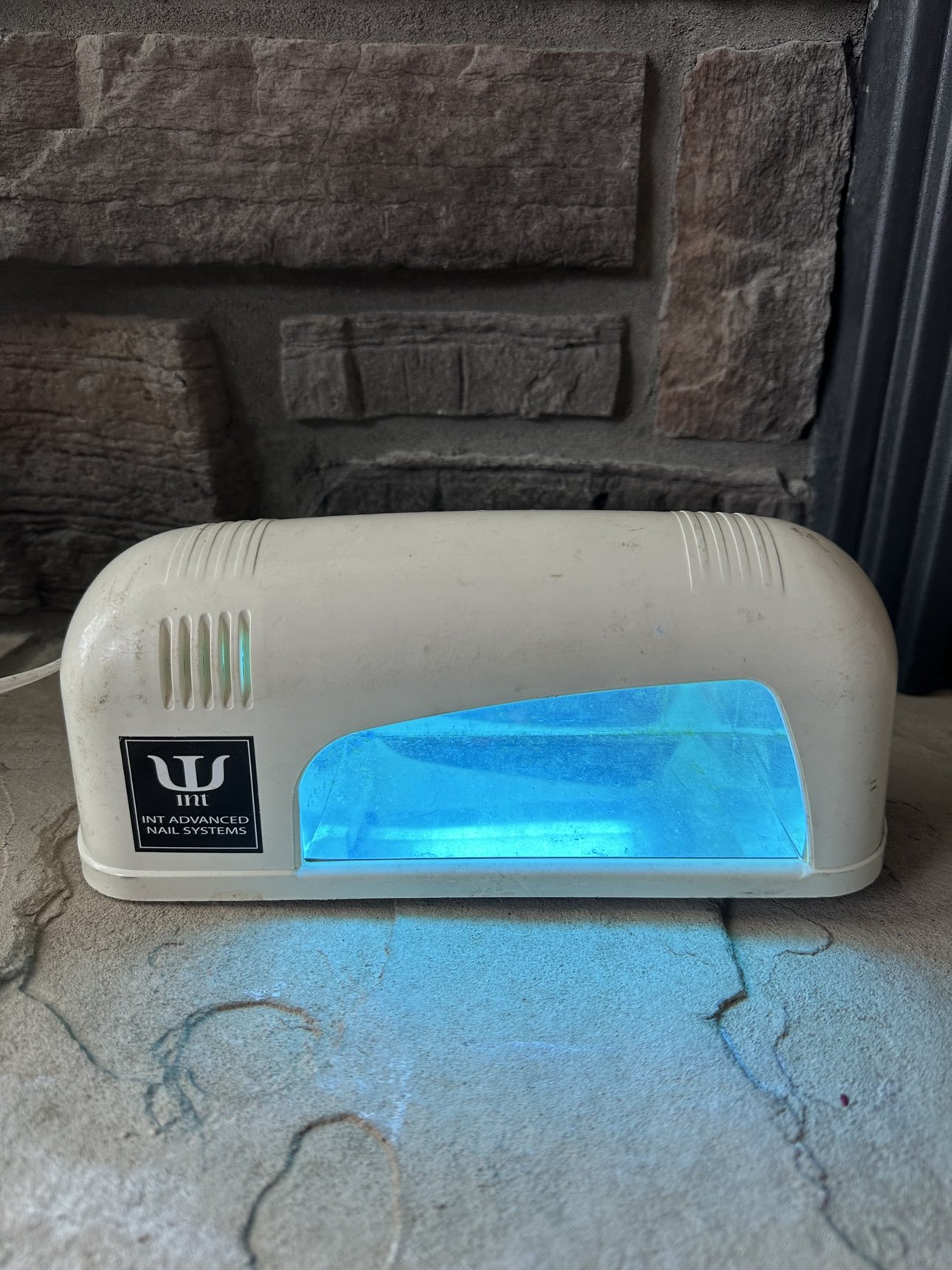 Gel curing UV lamp image indicator(2)
