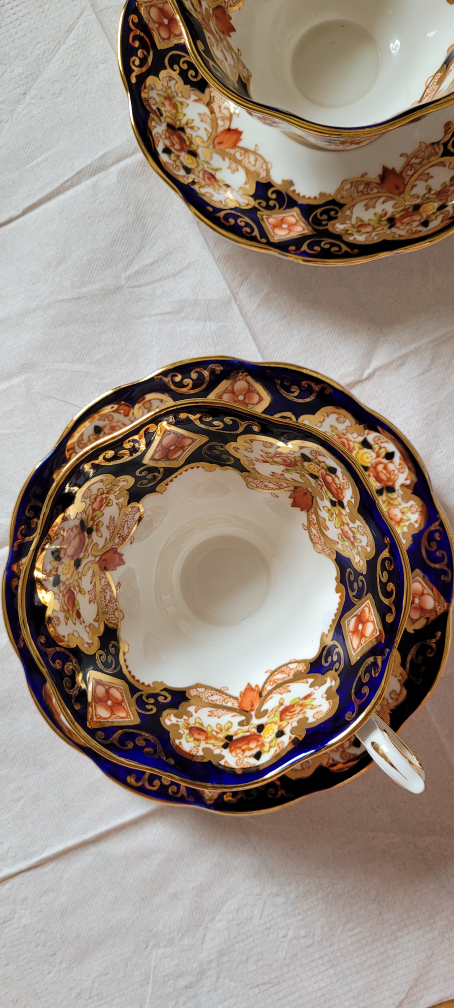 Royal Albert heritage pattern teacup set (1) image indicator(3)