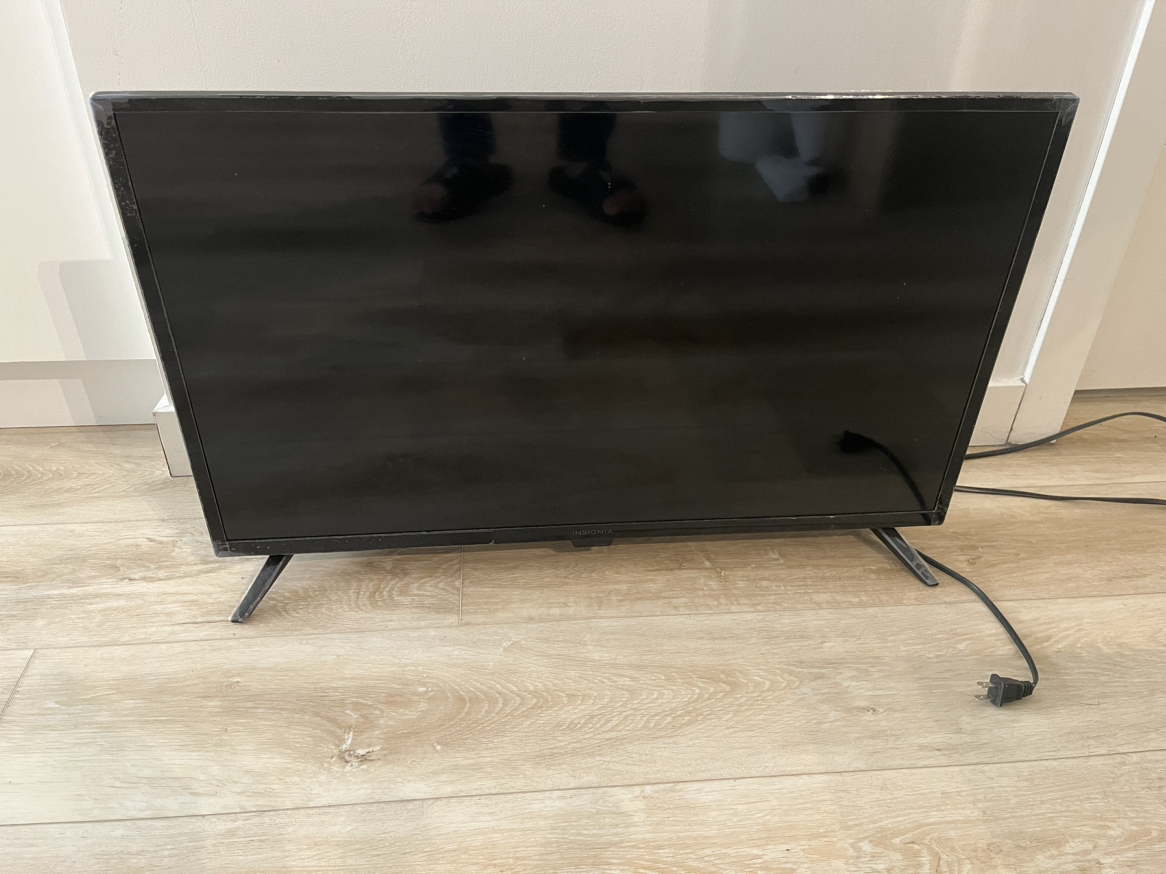 32" TV (w/ the box) - photo 2