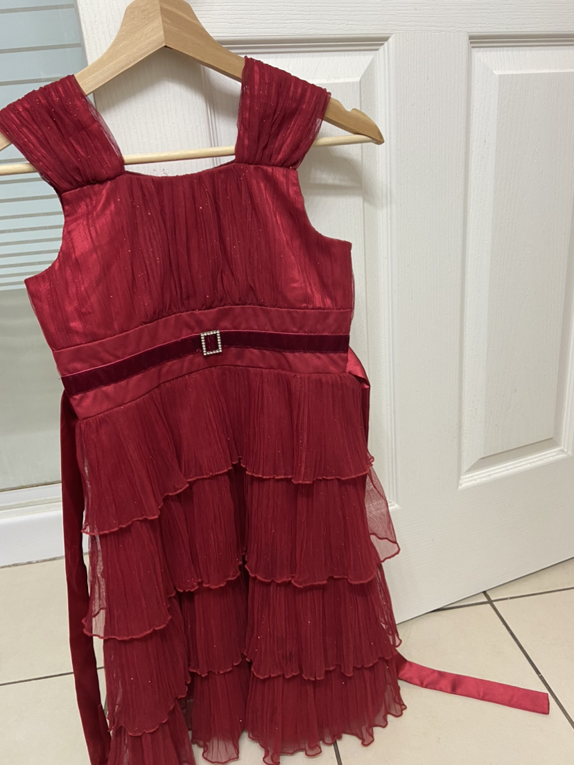 Girl dress thumbnail