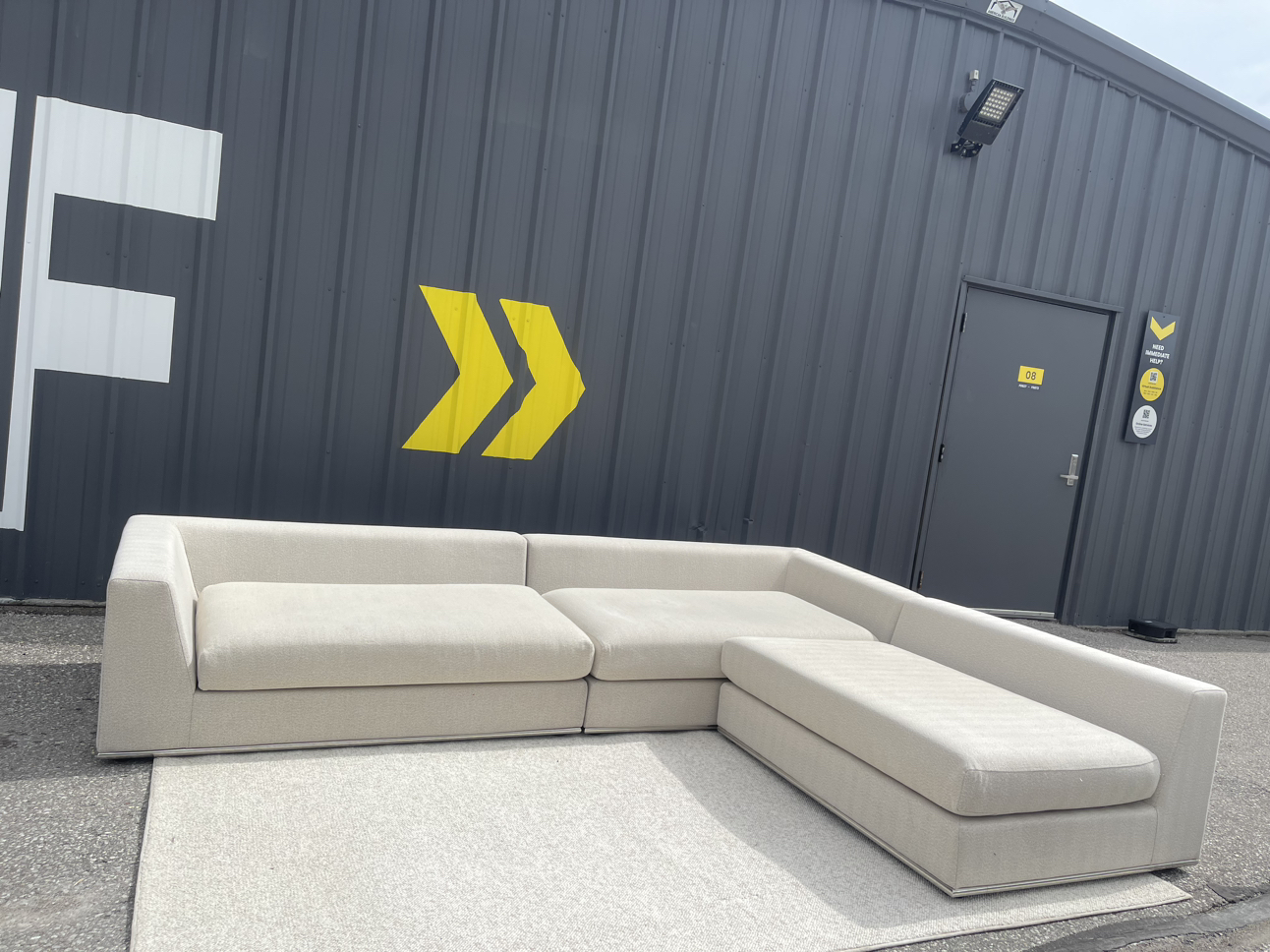 Free delivery 📦 Ivory Beige Sectional sofa couch - photo 4
