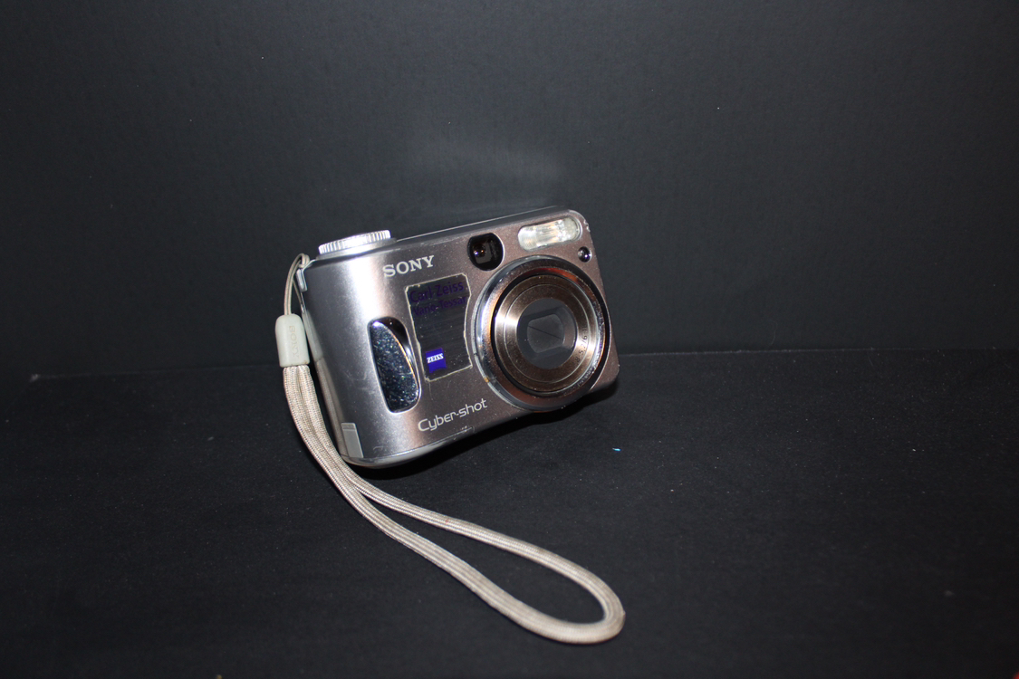 Sony CyberShot DSC-S60 4.1 MP Digital Camera - photo 5